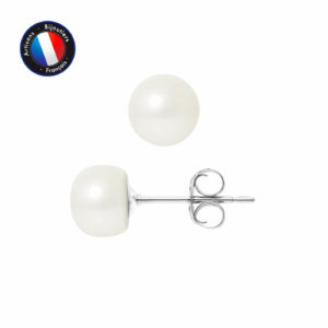 Boucles d'Oreilles en Or Blanc et Véritables Perles de culture d'eau douce, de forme Bouton, couleur Blanc et diamètre 7-8 mm